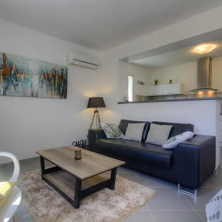 Moderne Avec Vue Sur Montagne A