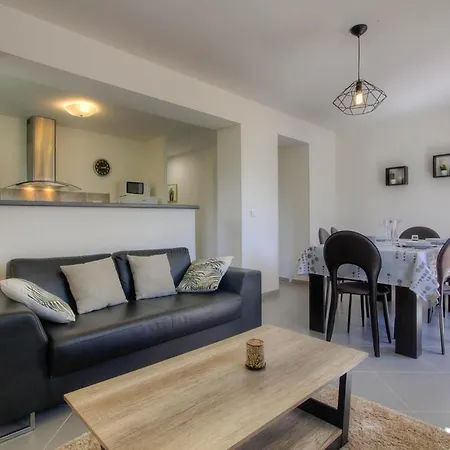 Moderne Avec Vue Sur Montagne A Lejlighed
