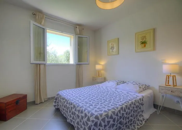 Moderne Avec Vue Sur Montagne A *