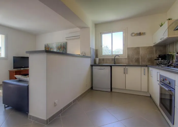 Moderne Avec Vue Sur Montagne A Lägenhet