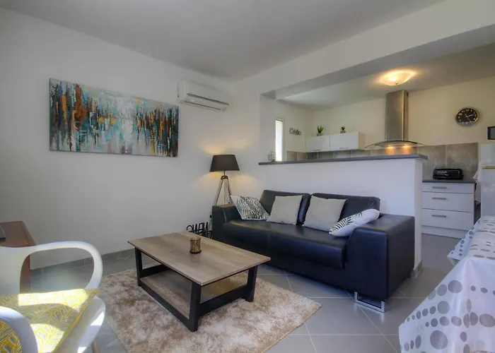 Moderne Avec Vue Sur Montagne A